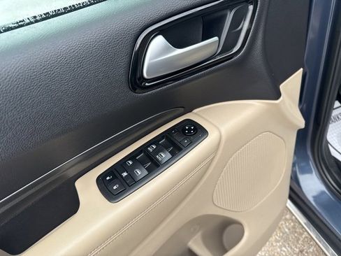 Used 2021 Dodge Durango SXT image 19