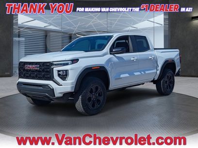 Used 2025 GMC Canyon Elevation
