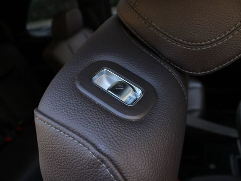 Used 2022 Mercedes-Benz GLS 450 4MATIC image 30