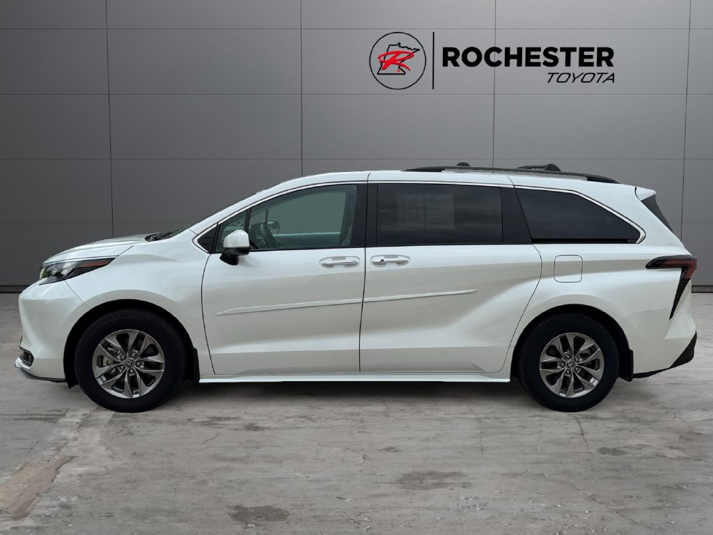 Certified 2025 Toyota Sienna XLE w/ XLE Plus Package AWD/4WD image 2