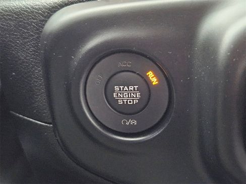 Used 2020 Jeep Gladiator Rubicon image 17