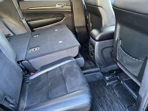 Used 2018 Jeep Grand Cherokee Altitude image 21