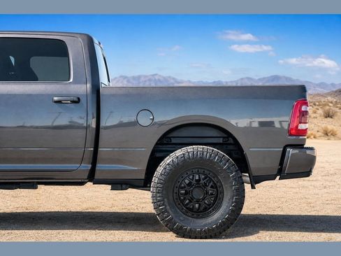 Used 2024 RAM 2500 Laramie AWD/4WD image 8