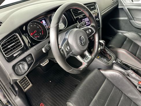 Used 2021 Volkswagen GTI SE image 9