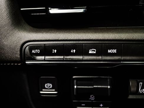 Used 2024 Cadillac Escalade ESV Sport image 34