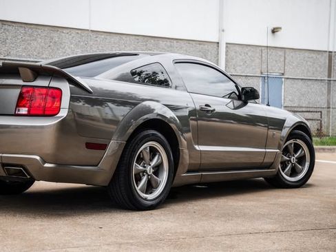 Used 2005 Ford Mustang GT Premium RWD image 53