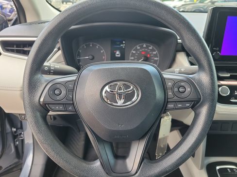 Used 2025 Toyota Corolla Cross L FWD image 17