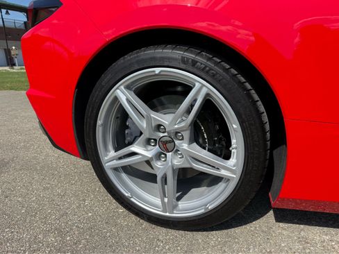 Used 2025 Chevrolet Corvette Stingray Convertible w/ 1LT RWD image 23