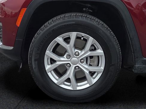 Used 2023 Jeep Grand Cherokee L Limited w/ Luxury Tech Group II AWD/4WD image 17