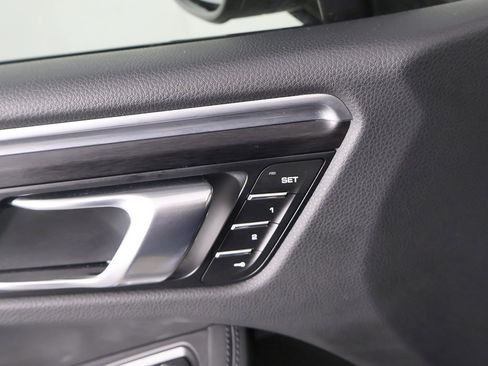 Used 2022 Porsche Macan GTS w/ Premium Package Plus image 39