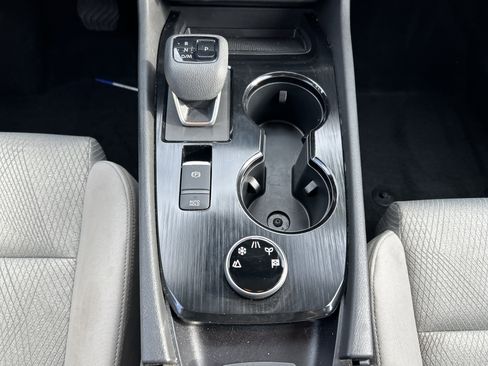 Used 2025 Nissan Rogue SV image 21