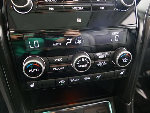 Used 2022 Subaru Ascent Onyx Edition AWD/4WD image 19