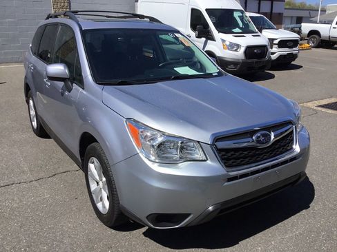 Used 2016 Subaru Forester 2.5i Premium w/ All-Weather Package AWD/4WD image 2