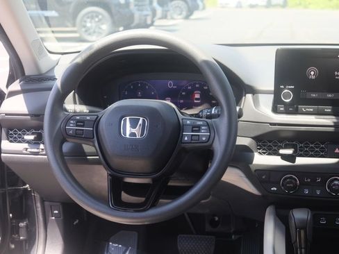 Used 2023 Honda Accord EX image 20