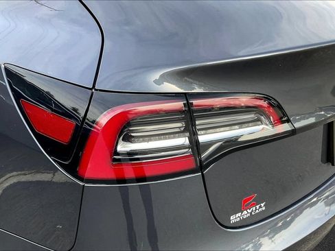 Used 2022 Tesla Model 3 Standard Range RWD image 19