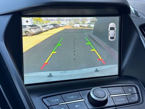 Used 2019 Ford Escape SEL image 19