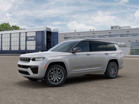 New 2026 Jeep Grand Cherokee L Summit AWD/4WD image 2