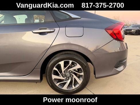 Used 2016 Honda Civic EX image 9