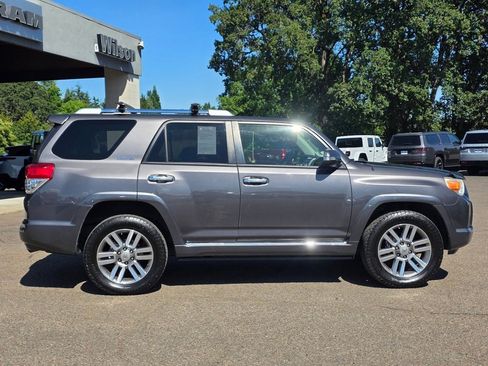 Used 2013 Toyota 4Runner Limited image 5