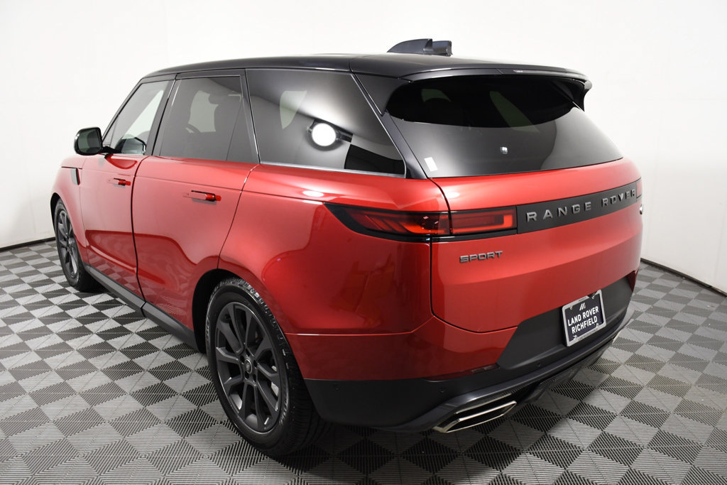 Used 2023 Land Rover Range Rover Sport SE AWD/4WD image 4