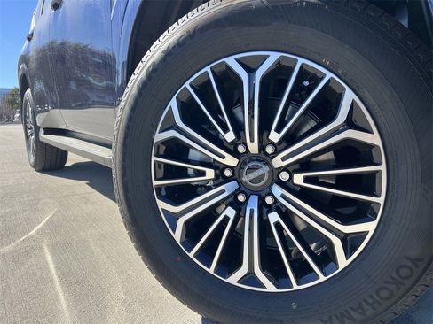 New 2026 Nissan Armada SL image 7