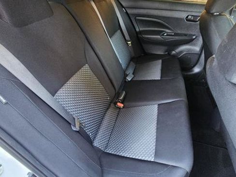 Used 2020 Nissan Versa S FWD image 38