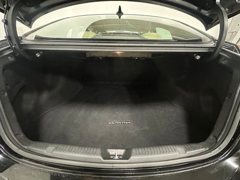 Used 2013 Hyundai Elantra GLS w/ Preferred Pkg image 19