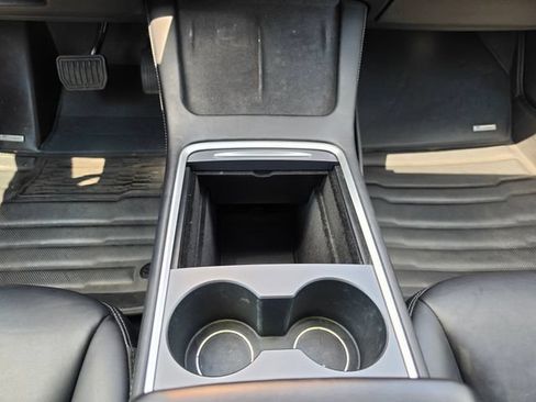 Used 2022 Tesla Model 3 Long Range AWD/4WD image 31