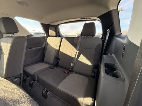 Used 2020 Chevrolet Traverse LS image 16