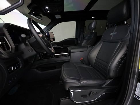 Used 2025 Ford F250 Platinum w/ Tremor Off-Road Package image 17