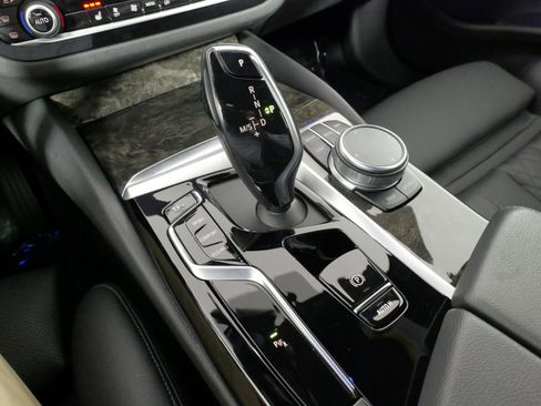 Used 2022 BMW 530i xDrive w/ Convenience Package AWD/4WD image 52