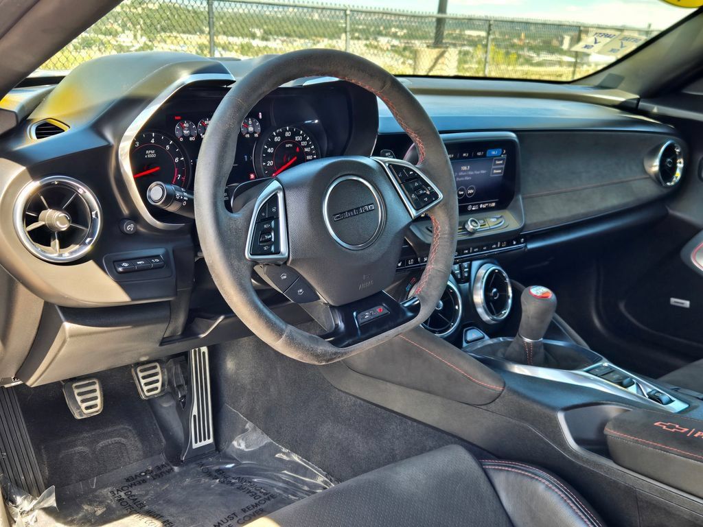Used 2020 Chevrolet Camaro ZL1 RWD image 6