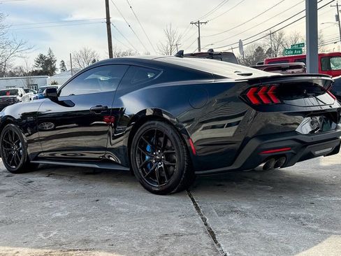 Used 2024 Ford Mustang GT Premium image 5