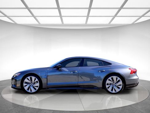 Used 2022 Audi e-tron GT Prestige w/ Prestige Package image 5