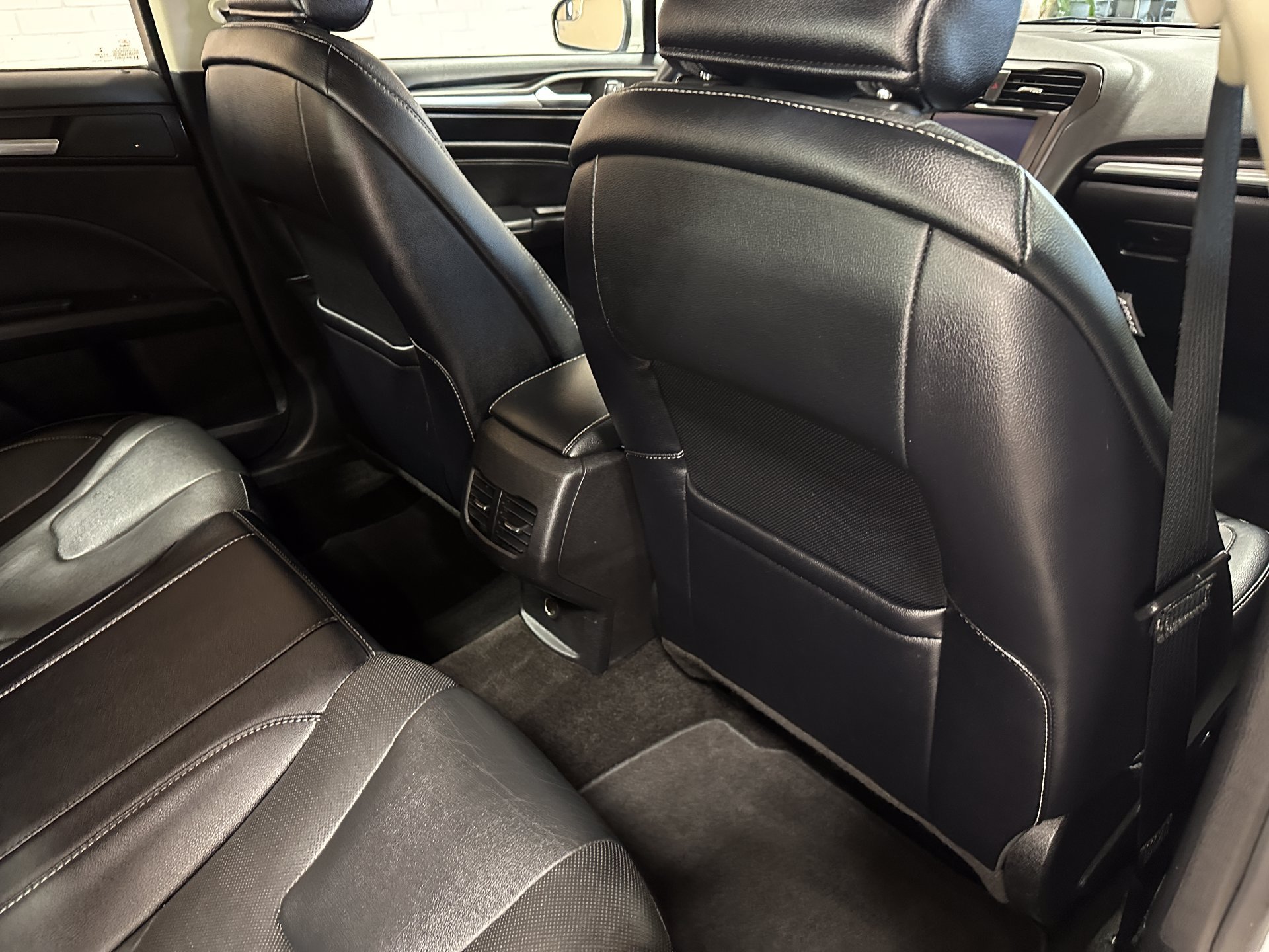 Used 2018 Ford Fusion Titanium AWD/4WD image 20