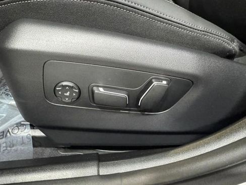 New 2026 BMW 530i xDrive w/ Premium Package AWD/4WD image 28