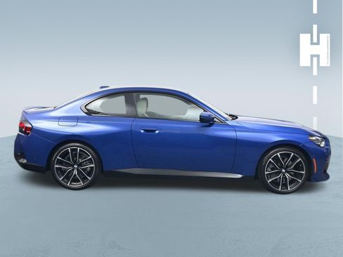 Used 2024 BMW 230i Coupe w/ M Sport Package image 3