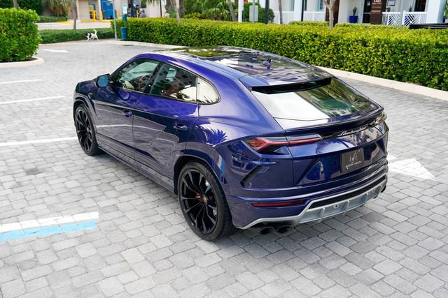 Used 2022 Lamborghini Urus AWD/4WD image 21