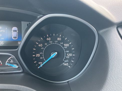 Used 2015 Ford Focus Titanium image 31