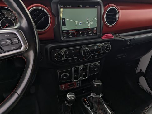 Used 2020 Jeep Gladiator Rubicon image 11