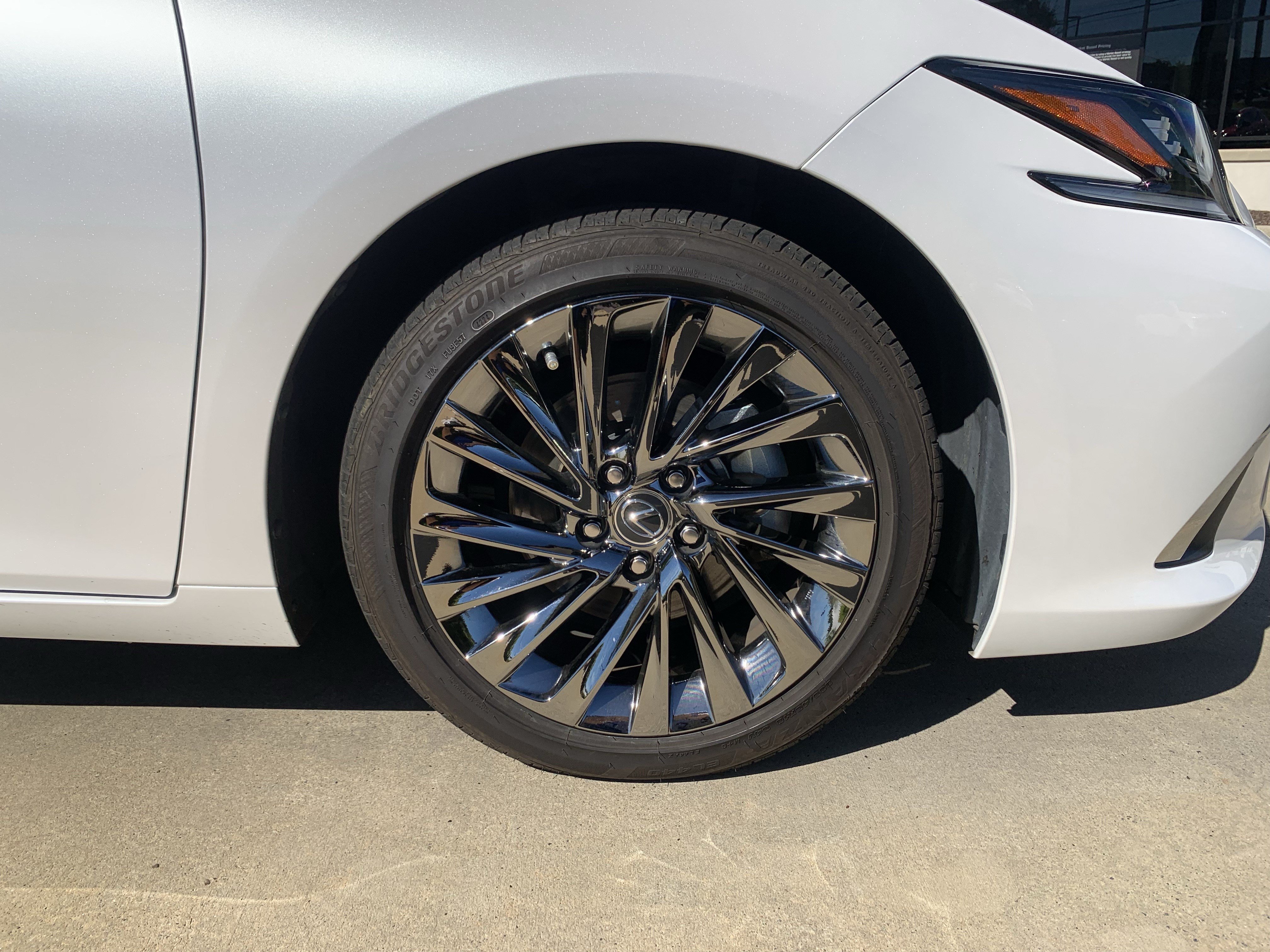 Used 2025 Lexus ES 350 Ultra Luxury FWD image 13