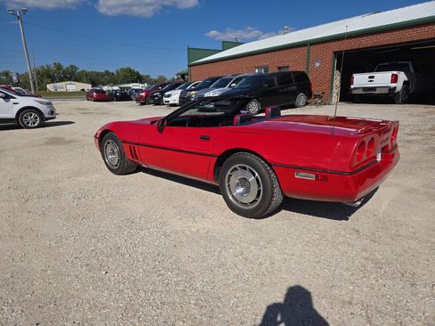 Used 1987 Chevrolet Corvette Convertible image 3