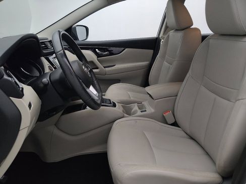 Used 2018 Nissan Rogue Sport SL w/ SL Premium Package FWD image 17