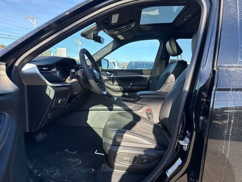 New 2026 Jeep Grand Cherokee Laredo image 19