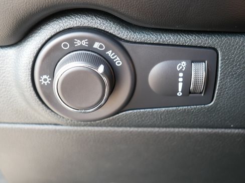 Used 2024 Dodge Durango SXT AWD/4WD image 26