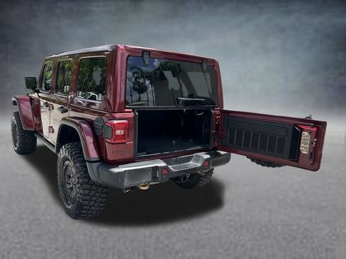 Used 2022 Jeep Wrangler Unlimited Rubicon w/ Trailer Tow Package AWD/4WD image 22