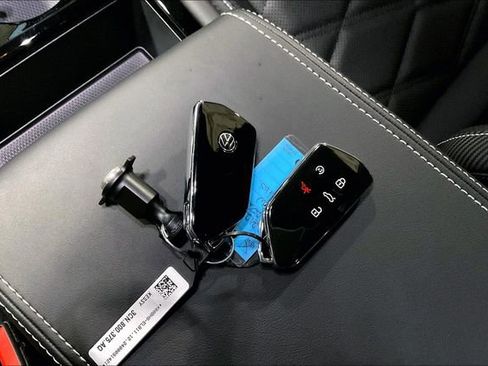 New 2025 Volkswagen Atlas Cross Sport SE image 27