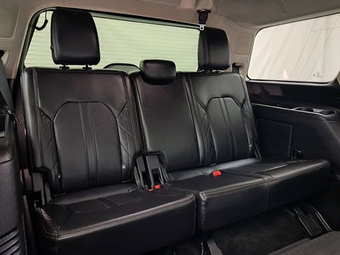 Used 2018 Ford Expedition Platinum image 37