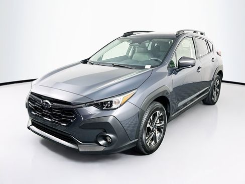 Used 2024 Subaru Crosstrek 2.0i Premium image 3
