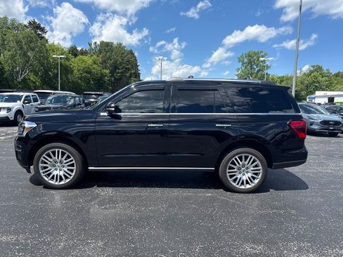 Used 2023 Ford Expedition Limited AWD/4WD image 3